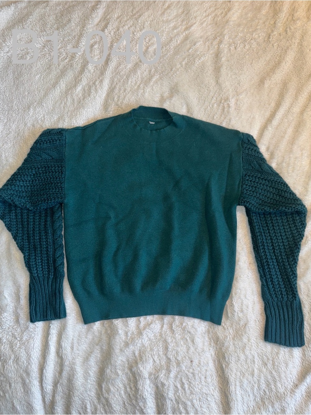 Teal/Green Holiday Knit Sweater with Textured Sleeves Size Small